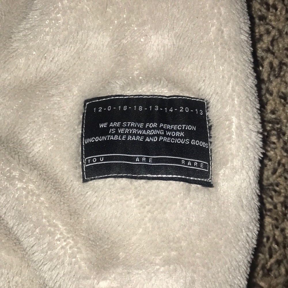 Sweater - Picture 2 of 2